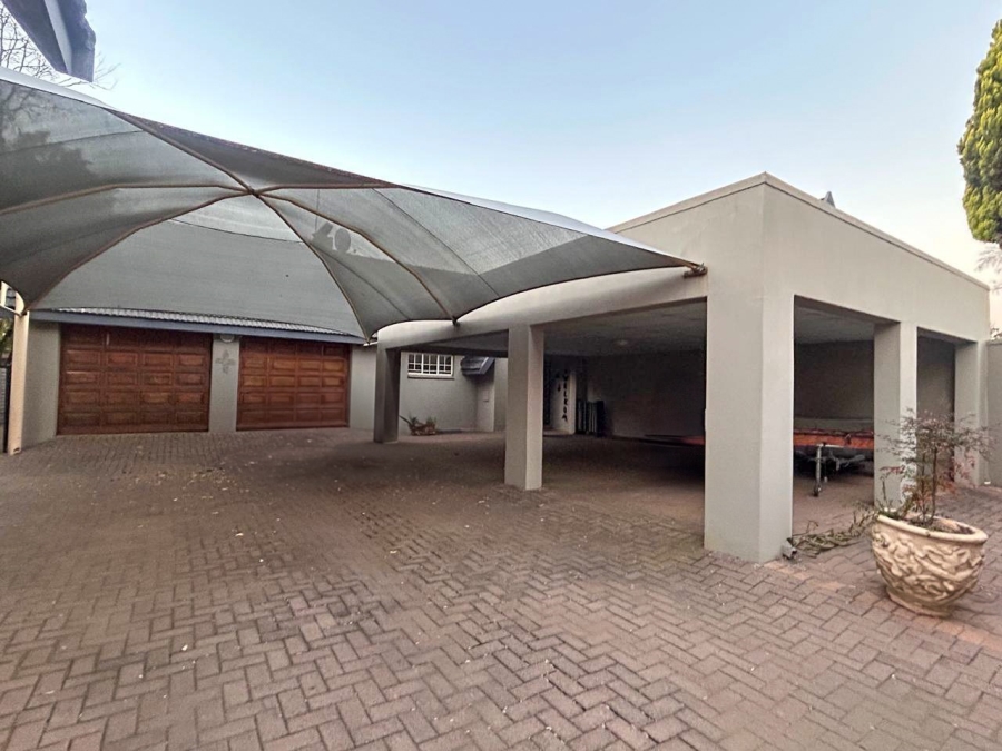 4 Bedroom Property for Sale in Baillie Park North West